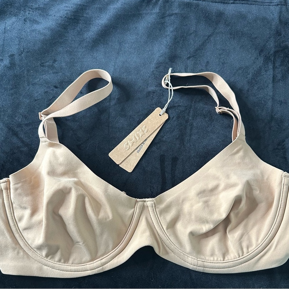 Fits Everybody T-Shirt Bra SKIMS 38C